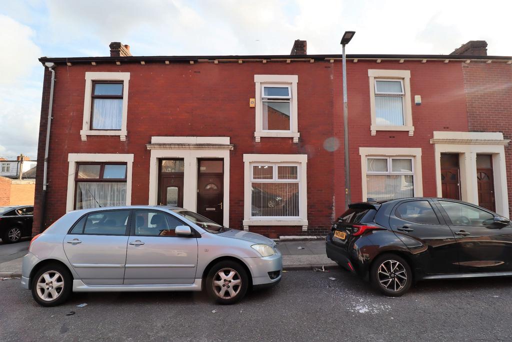 Providence Street, Blackburn, BB1 3 bed terraced house £675 pcm (£156 pw)
