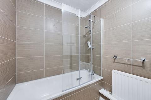 1 bedroom apartment to rent, Walnut Mews, Sutton