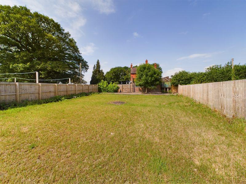 Shifnal TF11 3 bed detached house for sale £370,000