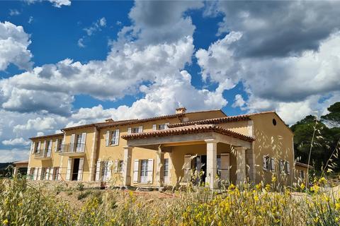House, Vineyard, Provence, France