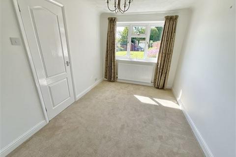 68 Medlock Drive, Sheffield, S13 9BB