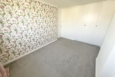 68 Medlock Drive, Sheffield, S13 9BB