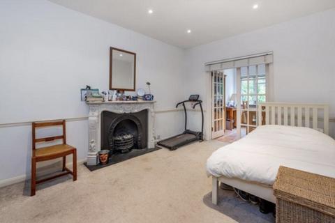 4 bedroom bungalow for sale, Longfield Avenue, London, NW7