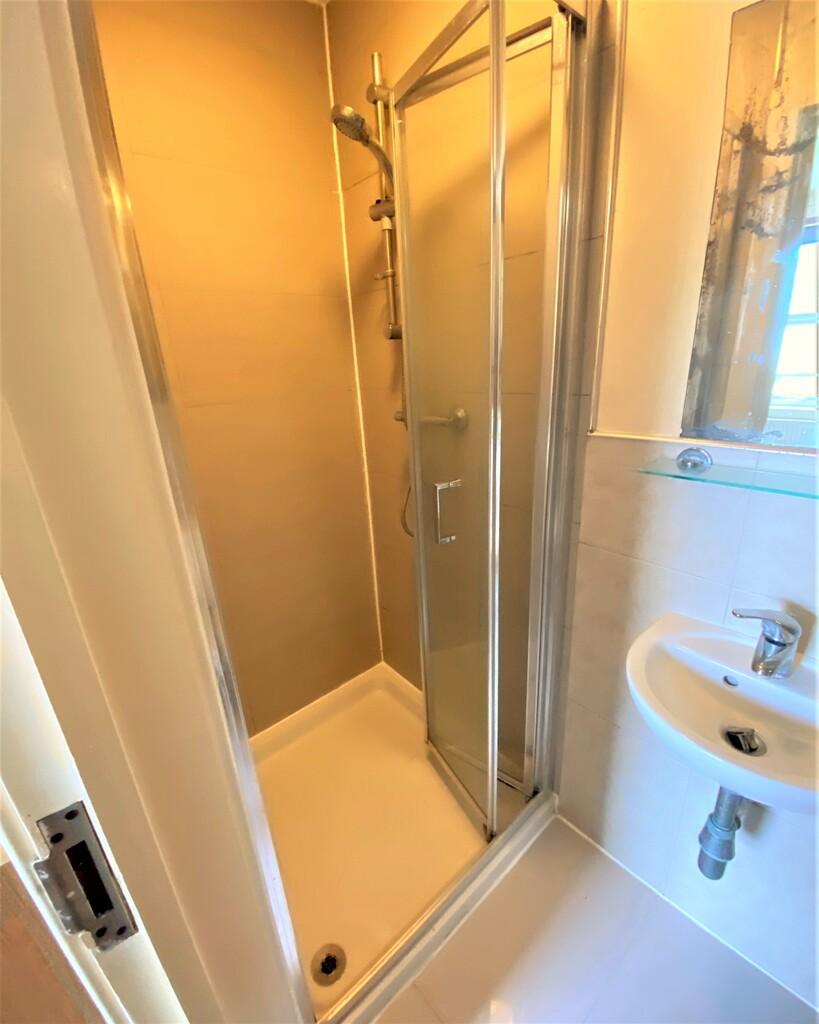 En-suite (b).jpg