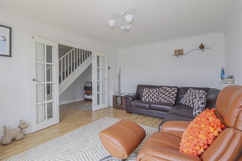 10 Cowles, Cheshunt, Waltham Cross, EN7 6HA