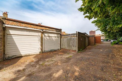 13a Deans Road, London, W7 3QD
