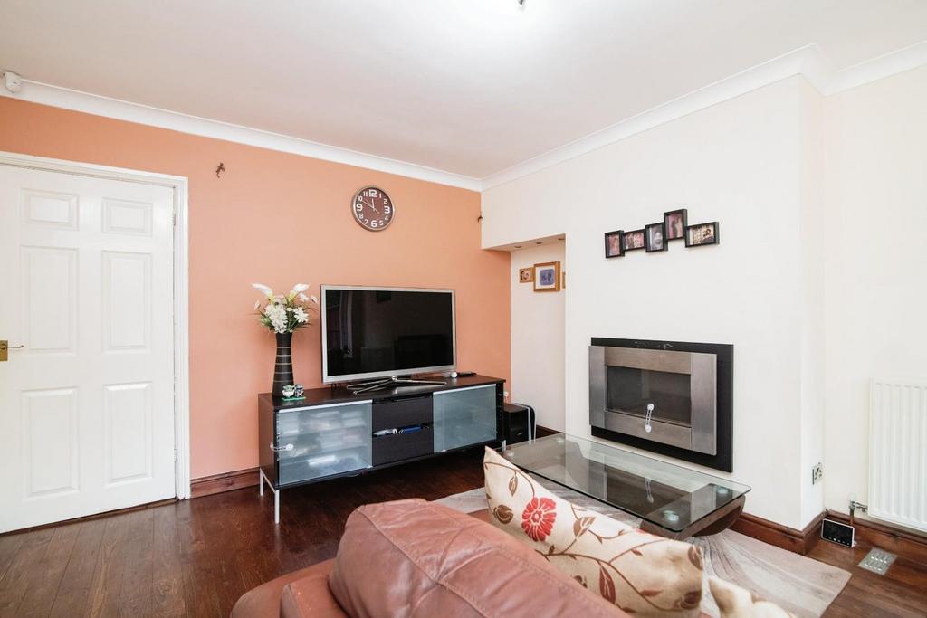 Redstone Farm Road, Birmingham 3 bed terraced house for sale £250,000