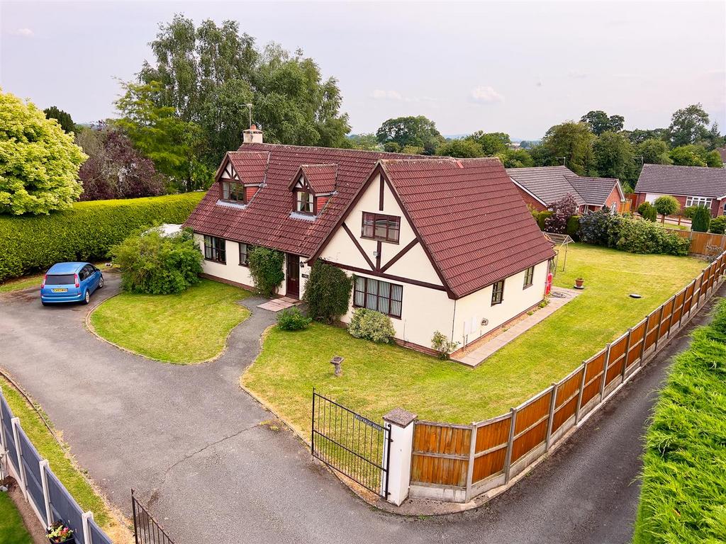 Church Lane, St Martins, Nr Oswestry. 5 bed detached house for sale £