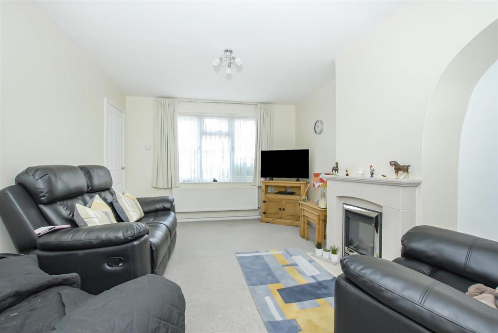 Claremont, Bricket Wood, St. Albans 3 bed semidetached house for sale