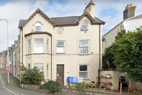 Caernarfon - 1 bedroom in a house share to rent
