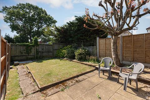 31 Alsom Avenue, Worcester Park, KT4 7EG