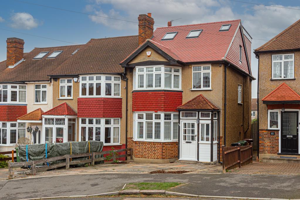 Fairford Gardens, Worcester Park 4 bed end of terrace house £650,000