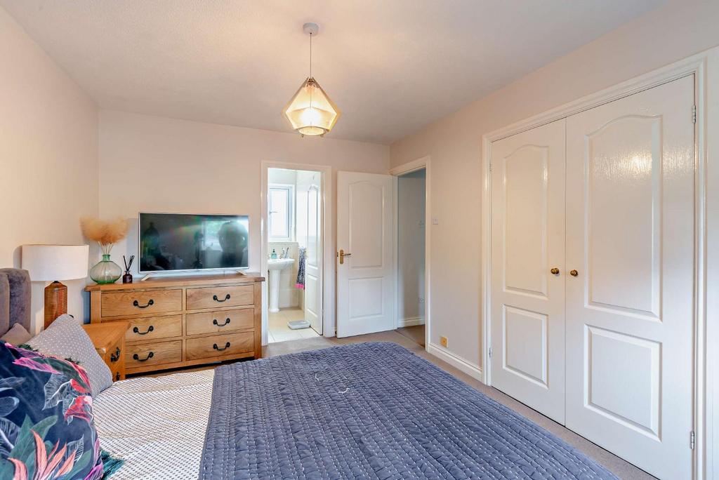 8559217-interior18-800.jpg