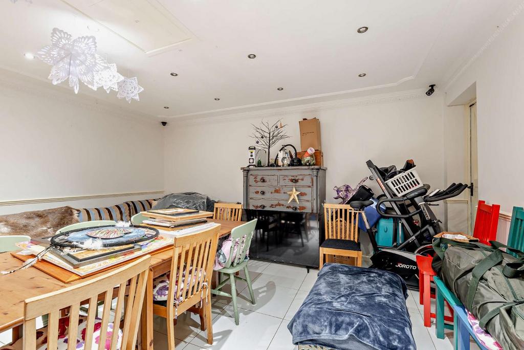 8559217-interior09-800.jpg
