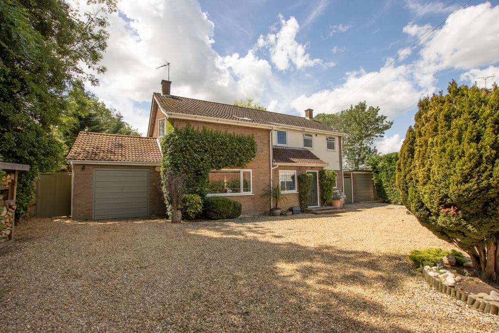 Church Lane, Mattishall 5 bed detached house £500,000