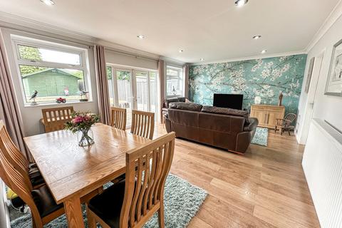 93 Asquith Boulevard, Leicester, LE2 6FE