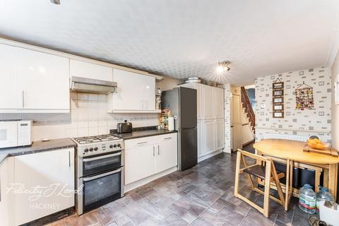 135 Glyn Road, London, E5 0JT