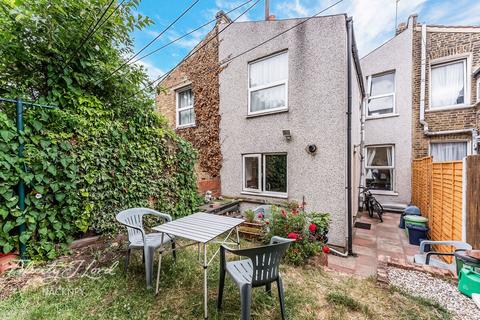 135 Glyn Road, London, E5 0JT