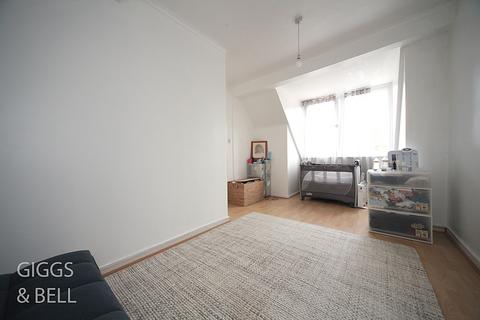 Flat C, 3 Crescent Rise, Luton, LU2 0AT