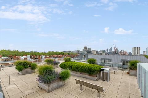 3 bedroom apartment for sale, Searle House, Kingsway Square, 98 Battersea Park Road, London, SW11