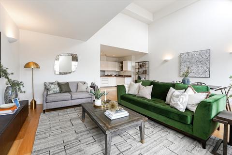 3 bedroom apartment for sale, Searle House, Kingsway Square, 98 Battersea Park Road, London, SW11