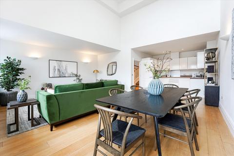 3 bedroom apartment for sale, Searle House, Kingsway Square, 98 Battersea Park Road, London, SW11