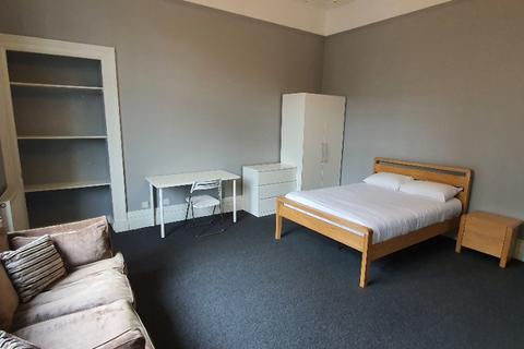 3 bedroom flat to rent, Union Street, City Centre, Aberdeen, AB11