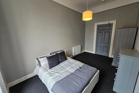 3 bedroom flat to rent, Union Street, City Centre, Aberdeen, AB11