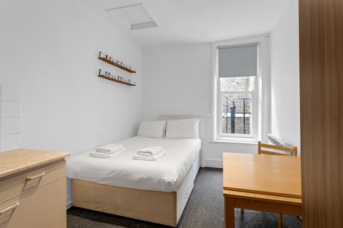 Studio to rent,  Pembridge Villas, London W11