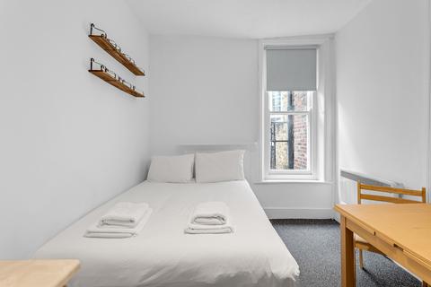 Studio to rent,  Pembridge Villas, London W11