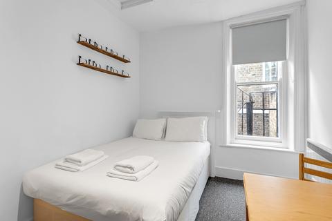 Studio to rent,  Pembridge Villas, London W11
