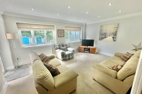 59 Beech Avenue, Gatley, Cheadle, SK8 4LT