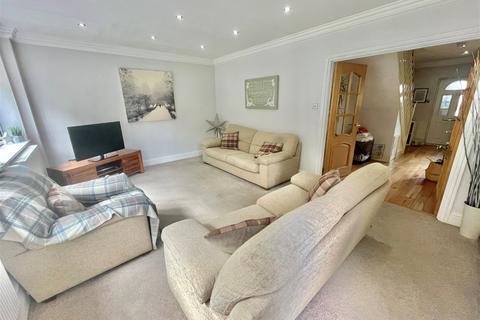 59 Beech Avenue, Gatley, Cheadle, SK8 4LT