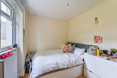 2 bedroom flat for sale, Kelvin Grove, Sydenham, London, SE26