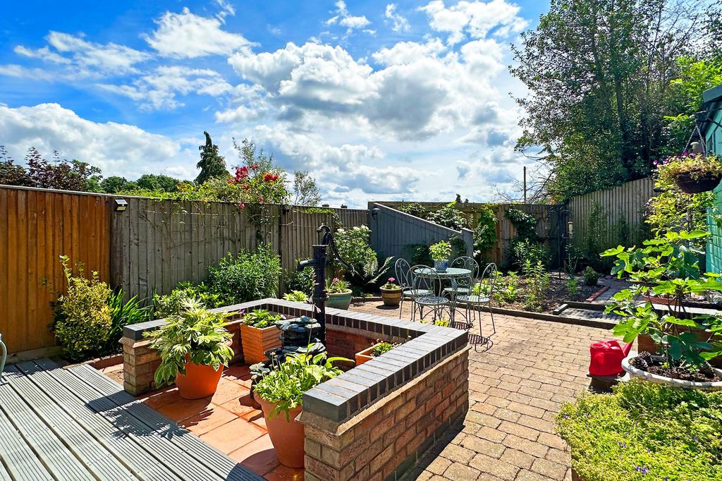 Old Warwick Road, Lapworth, B94 2 bed end of terrace house for sale £
