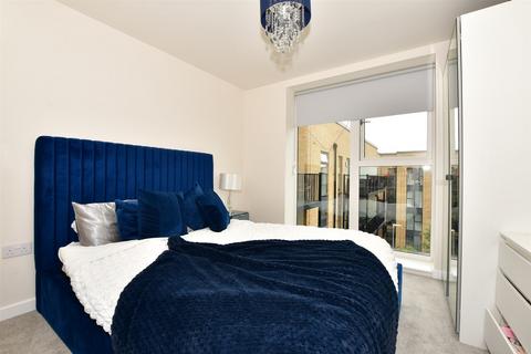 1 bedroom apartment for sale, Hillier Crescent, Gravesend, Kent