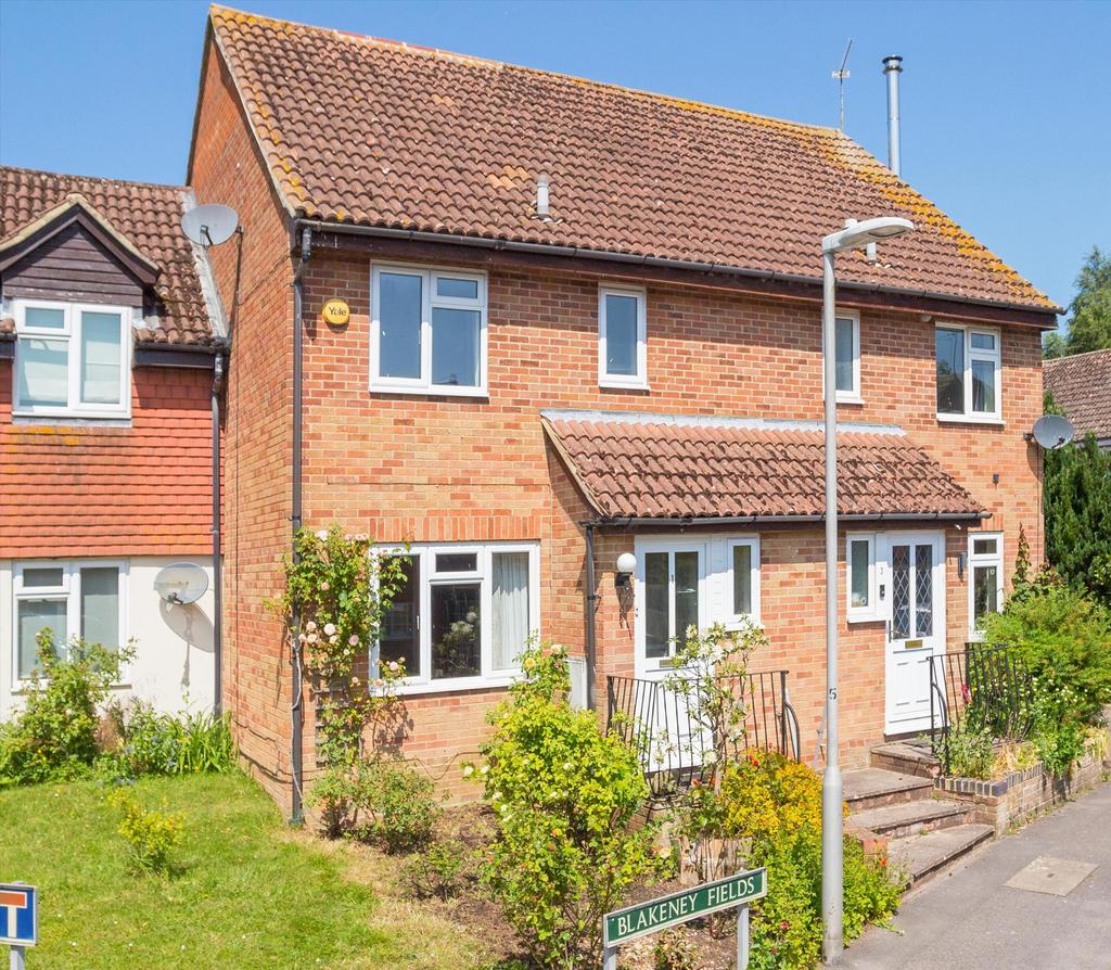 Blakeney Fields, Great Shefford, Hungerford, Berkshire, RG17 3 bed semi