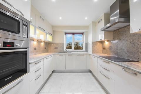 3 bedroom flat to rent, Avenue Road, St John's Wood, London