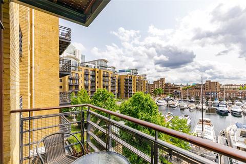 2 bedroom flat to rent, Merganser Court, Star Place, London