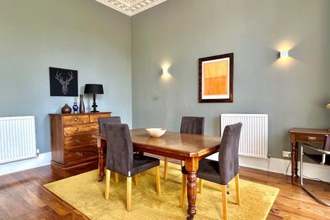 2 bedroom flat to rent, Oxford Terrace, Stockbridge, Edinburgh, EH4