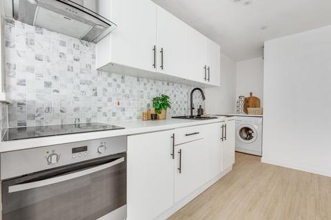 1 bedroom flat to rent, Fulham Road, Fulham, SW6