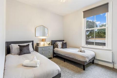 undefined, Manor Pak Crescent, Edgware, HA8