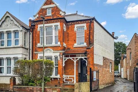 undefined, Manor Pak Crescent, Edgware, HA8