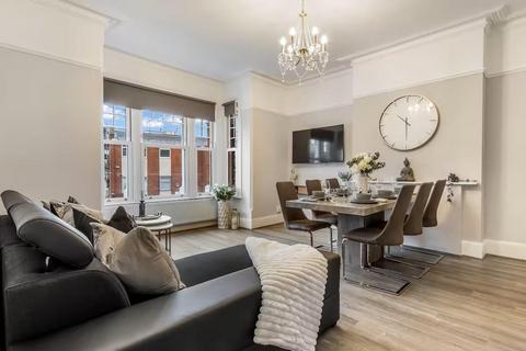 undefined, Manor Pak Crescent, Edgware, HA8