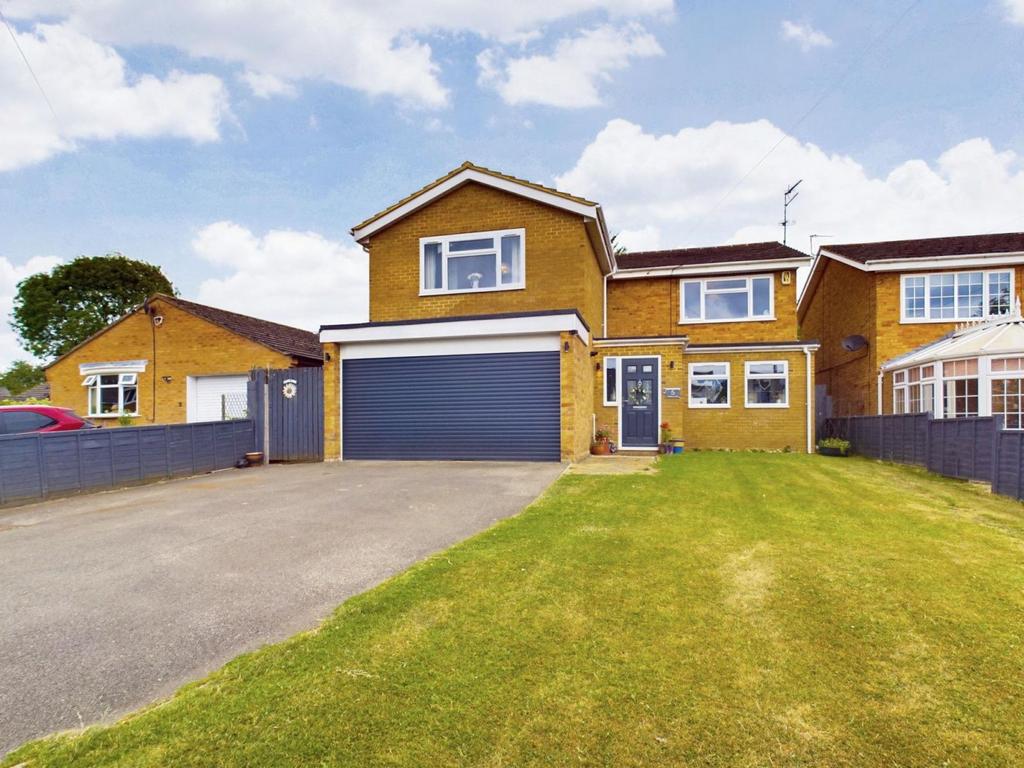 Watery Lane, Nether Heyford, Northampton NN7 3LN 5 bed detached house