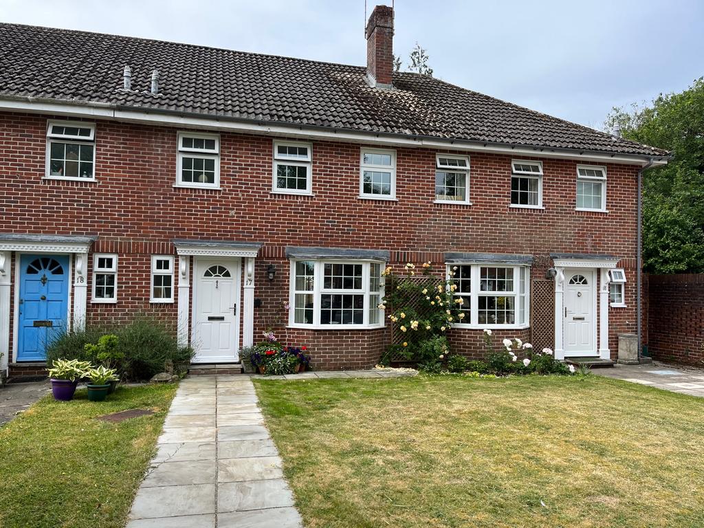 Canal Walk, Hungerford RG17 2 bed terraced house for sale £525,000
