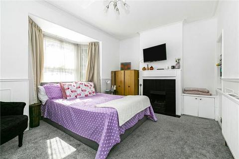 2 bedroom semi-detached house for sale - Laleham Road, Staines, Staines-upon-Thames, Surrey, TW18 2DS