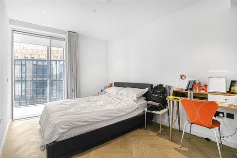 2 bedroom apartment to rent, Circus Road West, London, SW11
