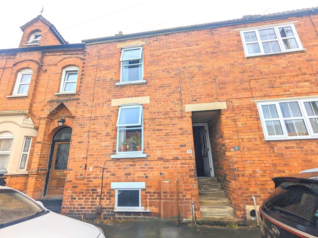 Dudley Road, Grantham, NG31 2 bed terraced house £675 pcm (£156 pw)