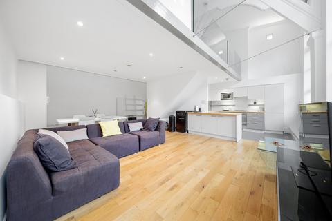 1 bedroom apartment to rent, Kingsway Place, EC1R